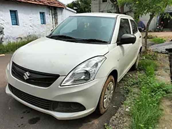 Car listing Dezire 04