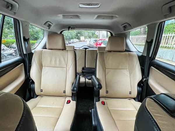 Car listing Innova crysta 02